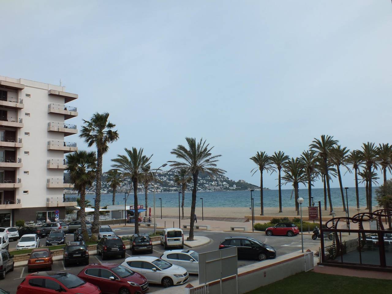 Apartamento entero, Hermoso apartamento de 3 habitaciones en Roses con piscina y jardín, acceso a la playa in Santa Margarida, Roses