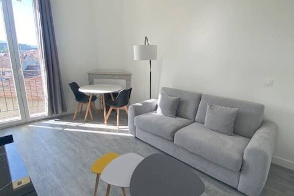 Apartamento entero, Bel Appartement Centre Aubagne Climatise in Aubagne, Marsella region