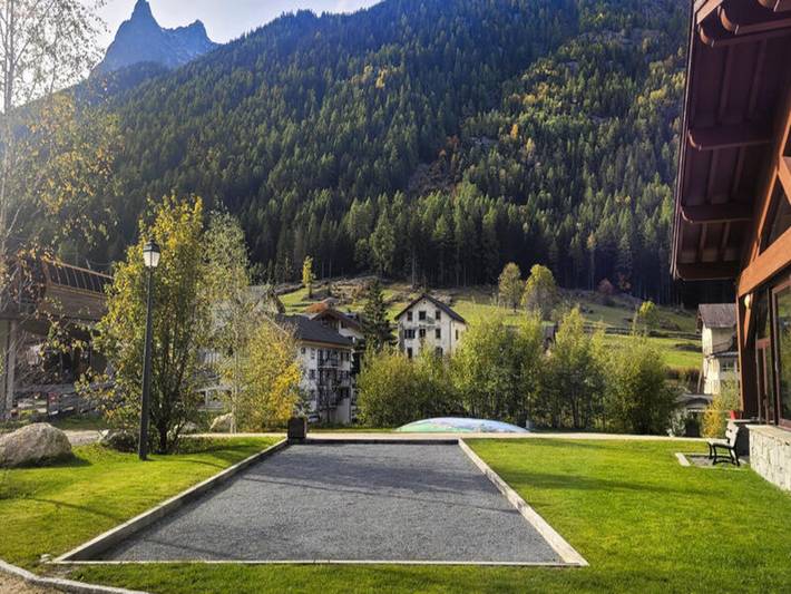 Gîte pour 6 personnes, avec sauna et piscine, adapté aux familles à Vallorcine - 2