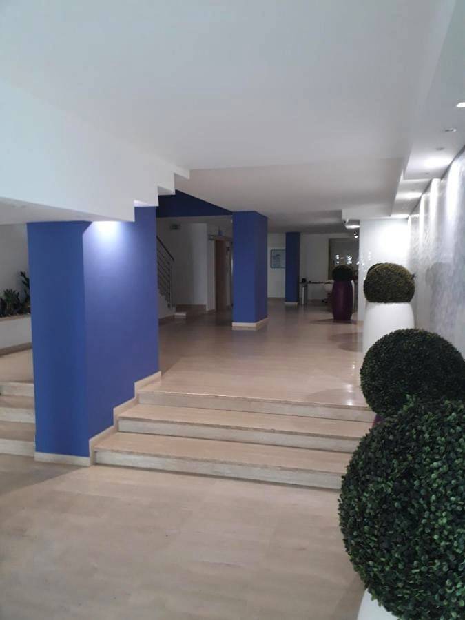 Ganze Wohnung, Fronte Mare-Centrale-Riviera Palace-Giulianova-Apartment-affitti solo da Sabato a Sabato in Venere Mare, Giulianova (Gemeinde)