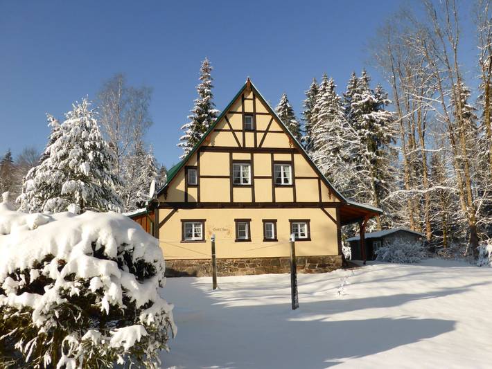 Ferienhaus für 6 Personen, mit Garten in Auerbach
