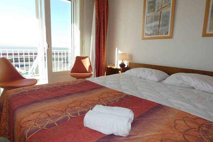 Entire apartment, Sea view apartment in Notre-Dame-de-Monts - 5 people, pets in Notre-Dame-de-Monts, Vendée