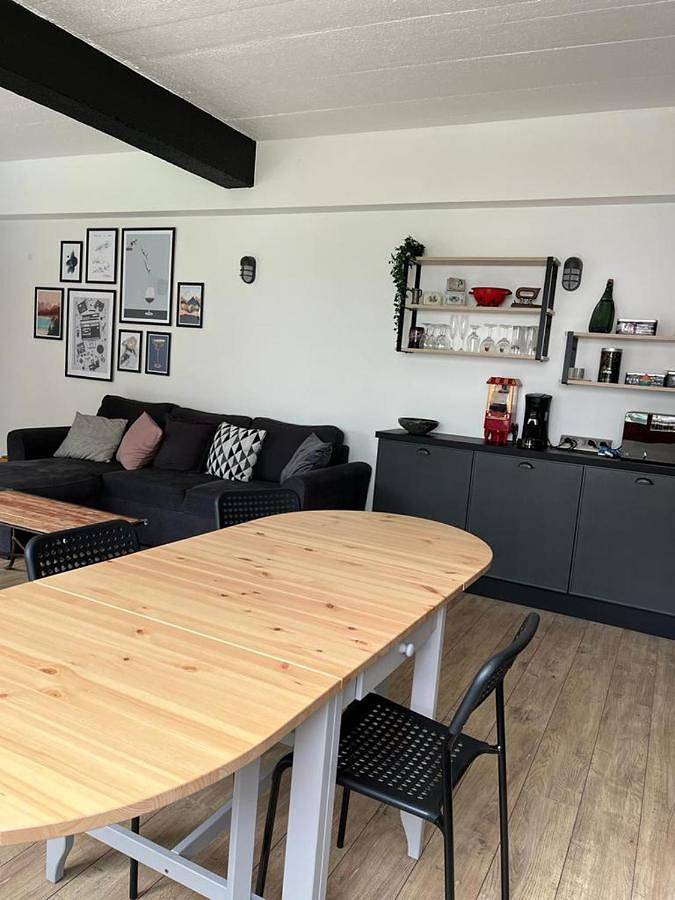 Gîte pour 7 personnes, avec terrasse dans Villards-d'Héria
