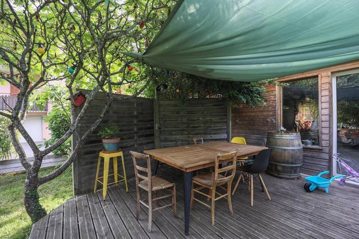 Location de vacances pour 6 personnes, avec terrasse et vue à Giez - 2