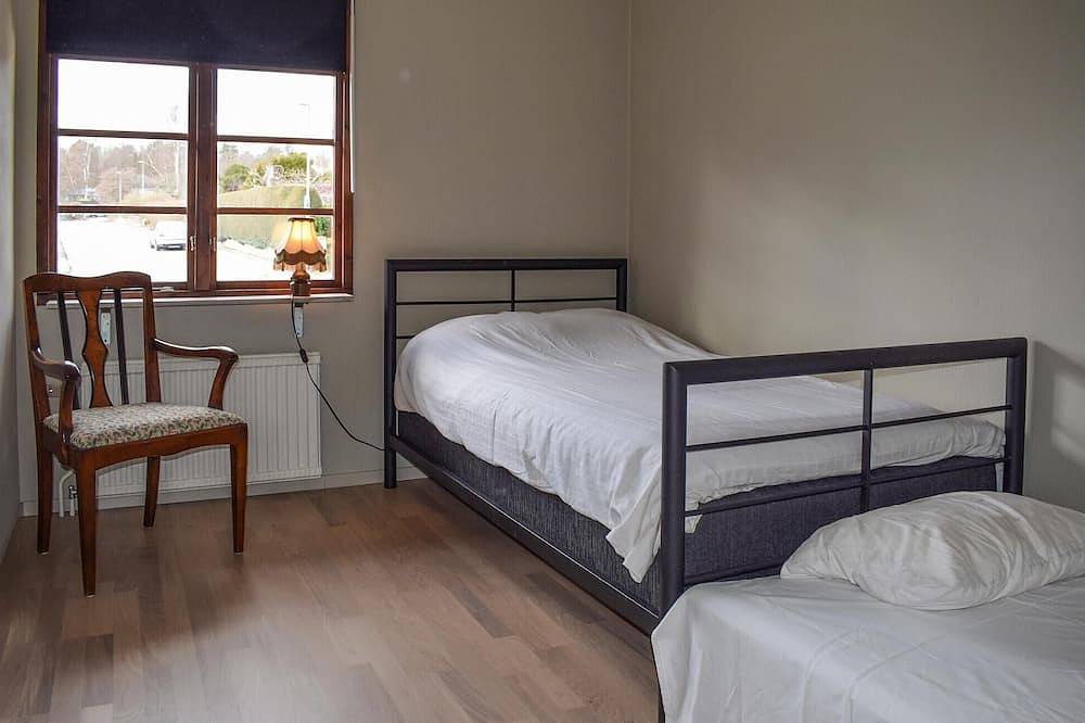 Awesome home in Asarum with sauna in Karlshamns und Umgebung