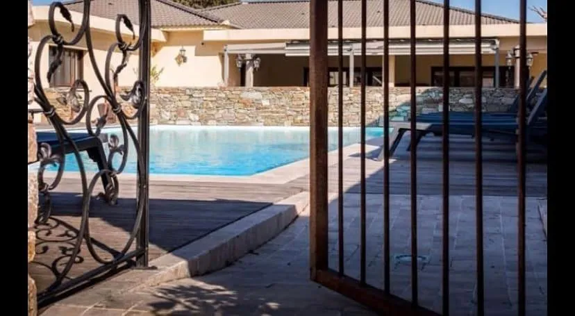 Apartamento de vacaciones para 3 personas, con piscina además de jardín y terraza - 1