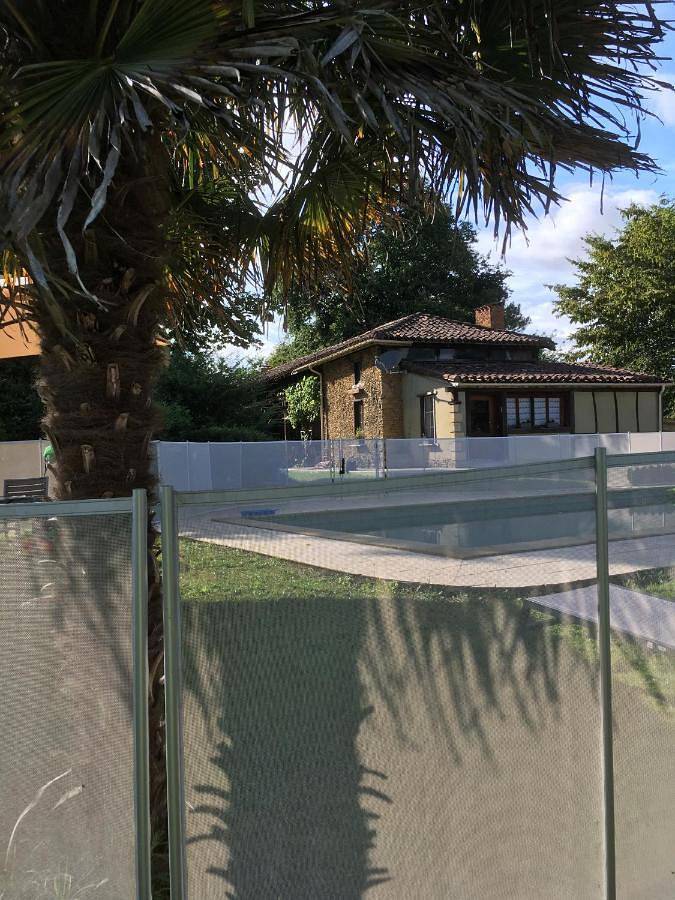 Location de vacances pour 2 personnes, avec Terrasse et Jardin ainsi que Piscine et Vue à Panjas