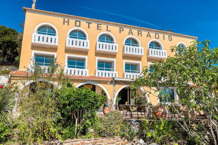 Hôtel pour 2 personnes, avec terrasse et jardin, animaux acceptés