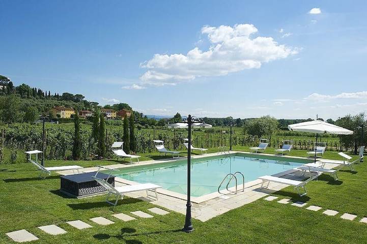 Villa per 13 persone, con idromassaggio e giardino, con animali domestici - 1