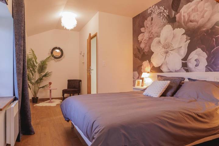 Gîte pour 2 personnes, avec terrasse ainsi que vue et jardin à Péronnas - 3