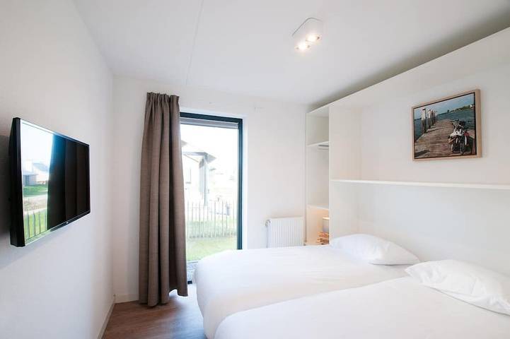 Villa Oosterdam | Geschikt voor 12 personen in Tholen, Nederlandse Noordzeekust