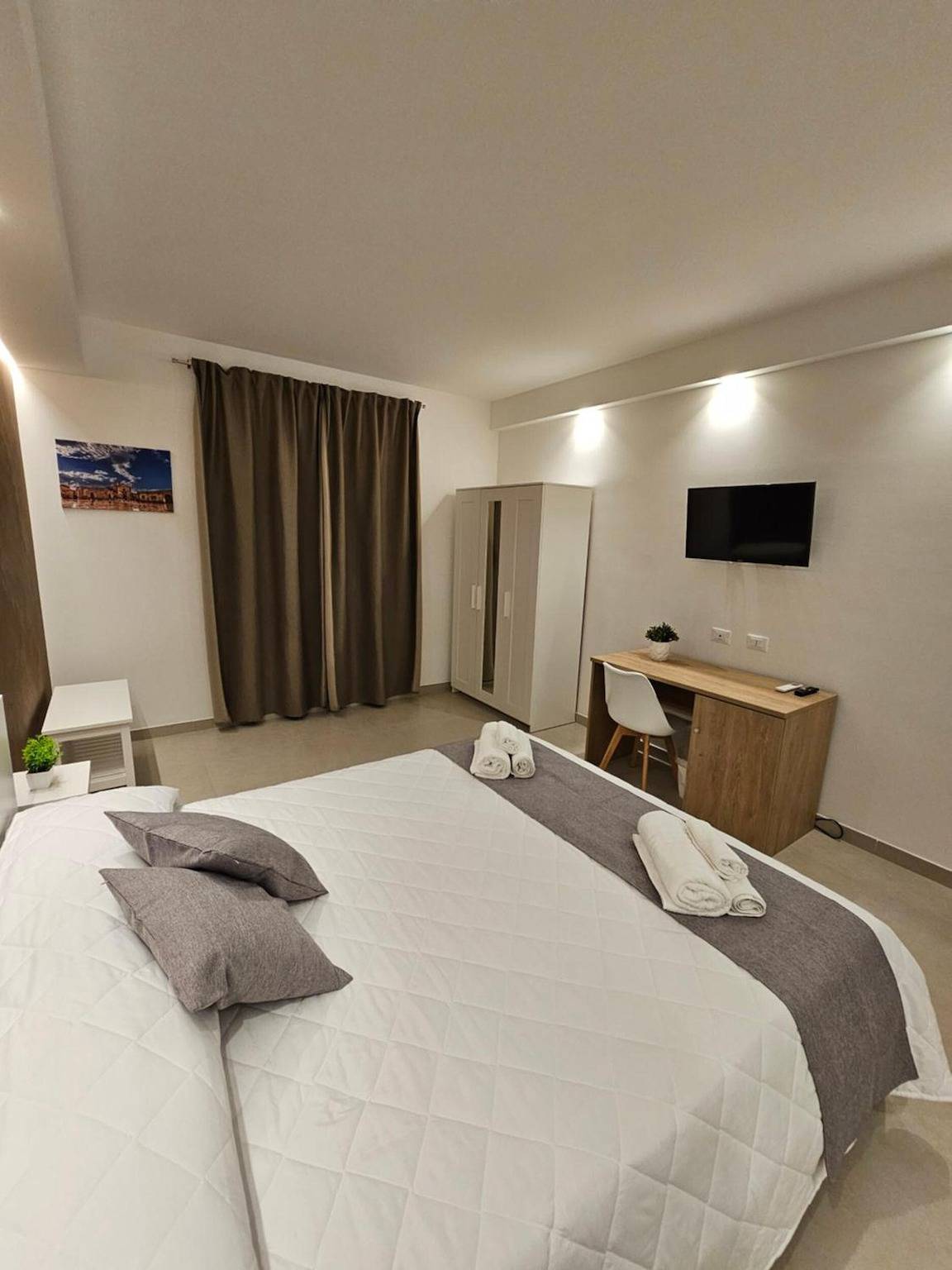 Bed and Breakfast 'Aura Beb - Tripla' in Pachino, Provincia de Siracusa