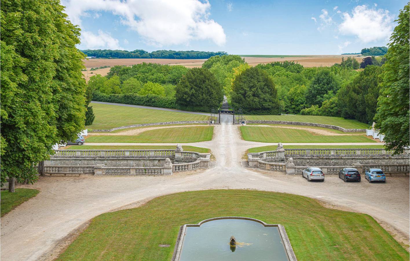 Appartement de vacances entier, Charmant apt avec piscine et jardin, 2km de la rivière, 2.5km de la ville in Ocquerre, Seine-et-Marne