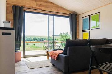 Gîte pour 5 personnes, avec terrasse à Salives
