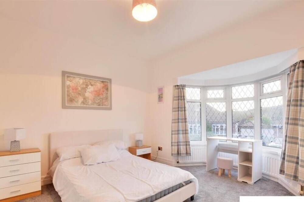 Cosy & spacious bungalow near to coast in Sunderland