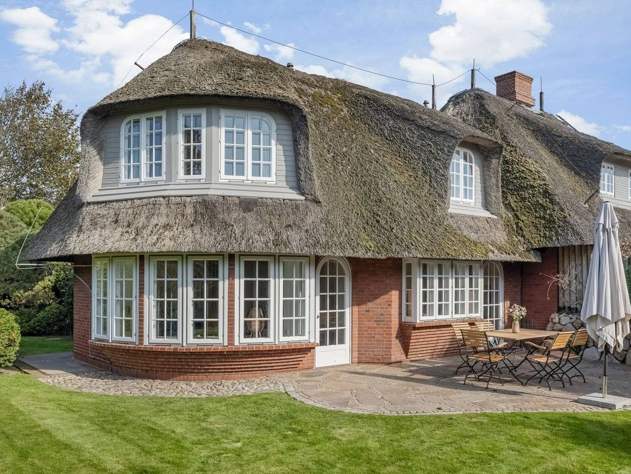 Haus Kliff - Exklusives 5 Sterne Reetdachhaus für 5 Pers. mit Sauna, Garten, Pkw-Stellplatz. in Kampen (Sylt), Sylt