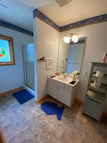 Vacation House for 8 Guests in Smith Mountain Lake, Virginia, Picture 1