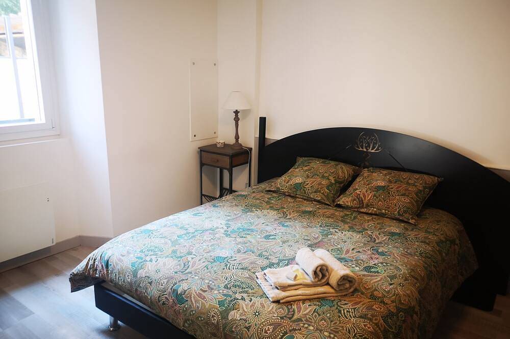 Ganze Wohnung, Aliénor-Apartment-Familie-Terrasse-Ensuite mit Bad in Fontainebleau, Seine-et-Marne