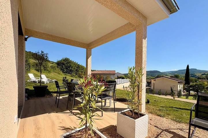 Location de vacances pour 6 personnes, avec jardin, animaux acceptés à La Roche-Vineuse - 2