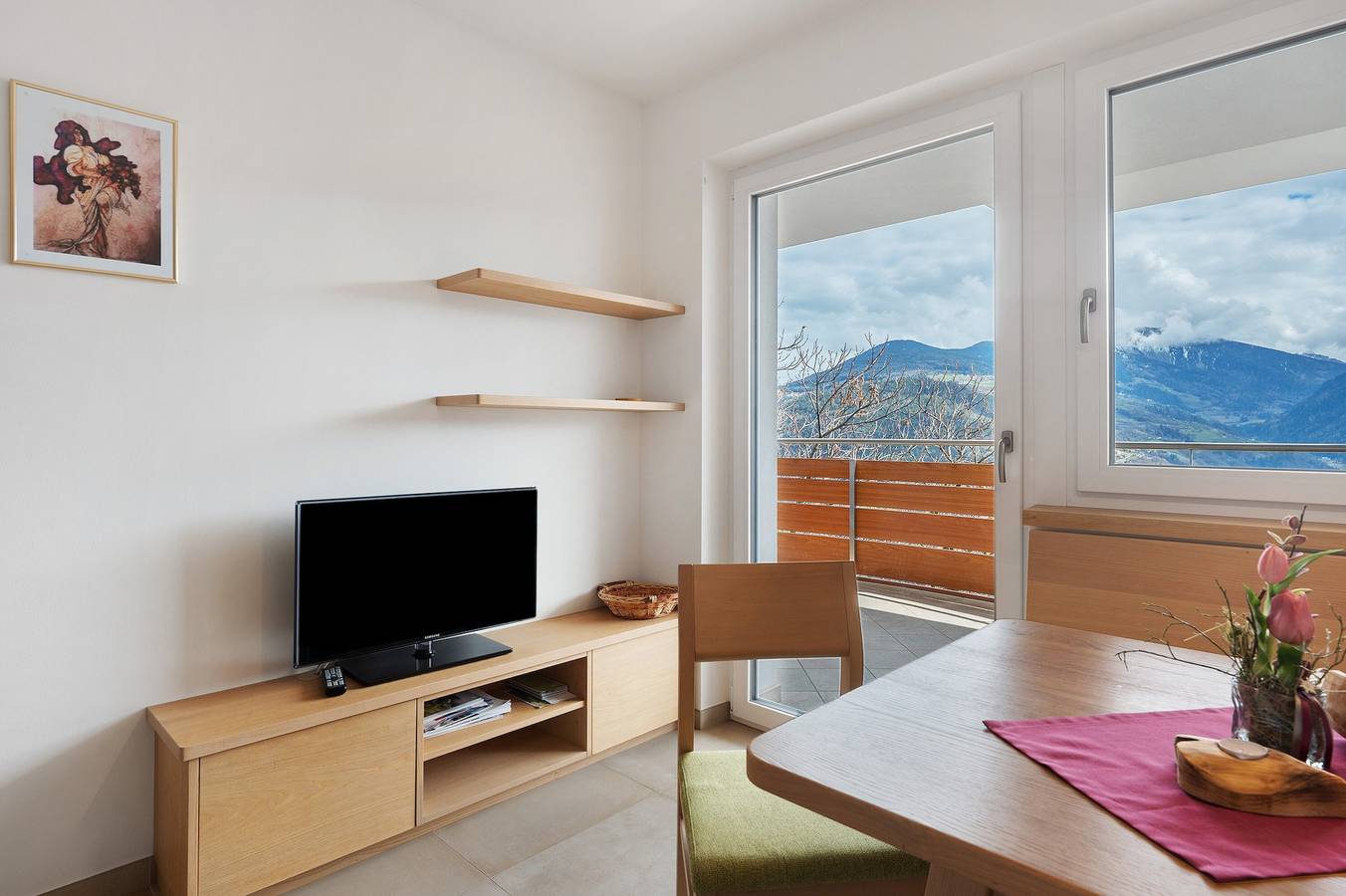 Ganze Wohnung, Ferienwohnung 'Pferscher - Apt Kastanienbaum' mit Bergblick, Gemeinschaftsterrasse und Wlan in Barbian, Sarntaler Alpen
