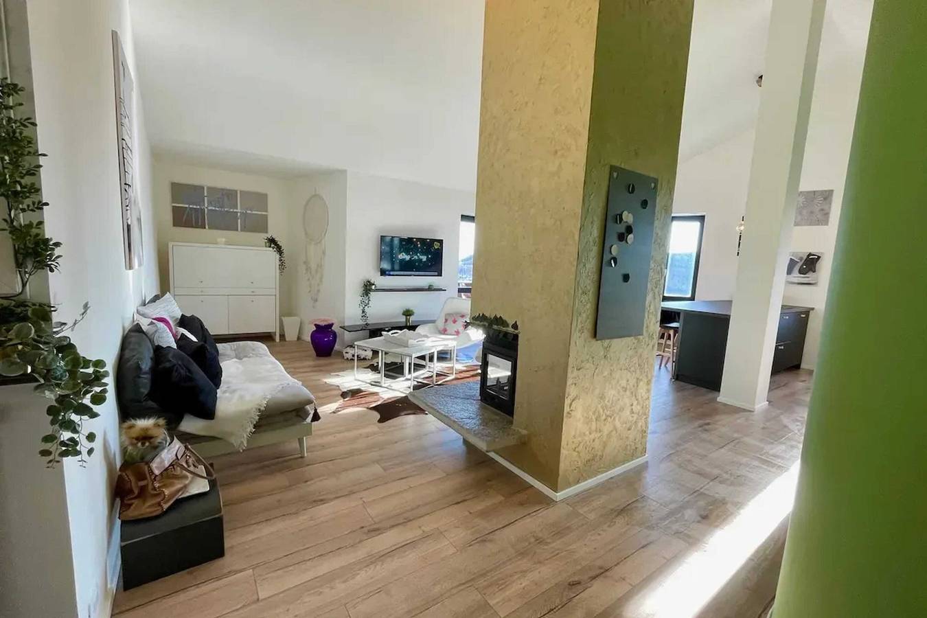 Entire apartment, Modern Apartment in Nebbiuno with Lake View in Pisano, Lago Maggiore (Piemonte)