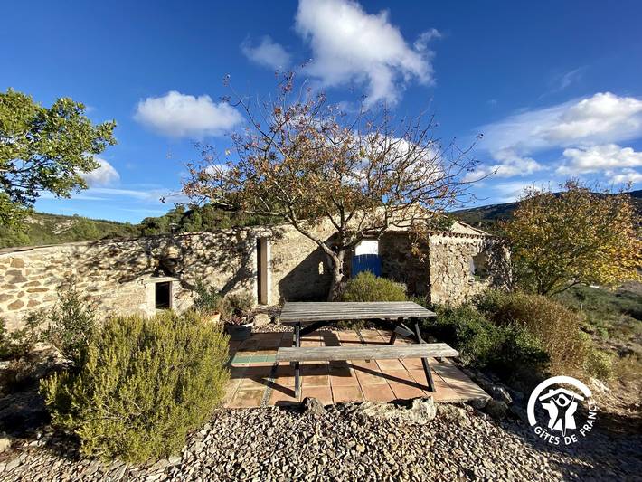 Gîte pour 2 personnes, avec Terrasse et Jardin à Fraissé-des-Corbières