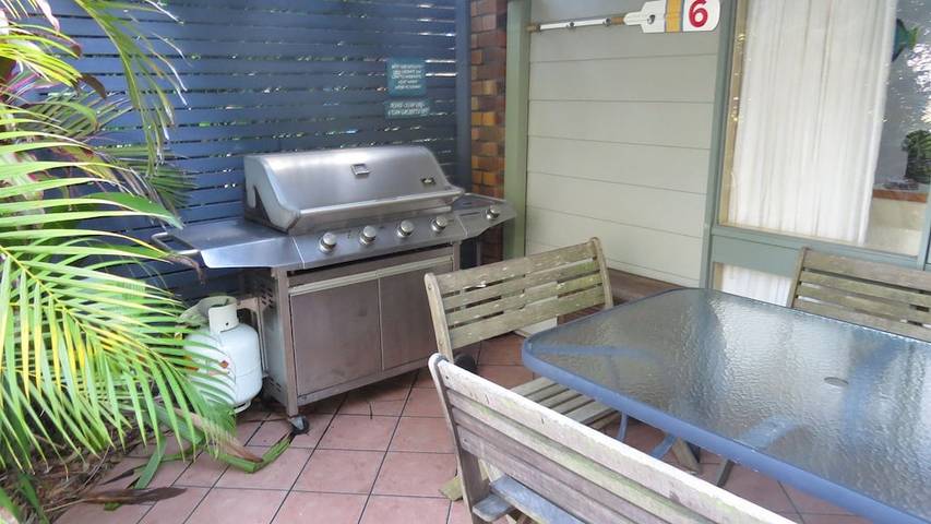 Villa for 5 people, with terrace and yard in Australia