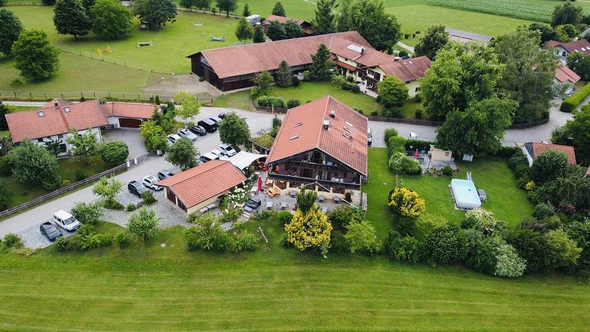 Ganze Ferienwohnung, Jakobos Tapasbar - Ferienwohnung "Stefania" 80qm, 2 Schlafzimmer, Balkon in Eggstätt, Chiemsee
