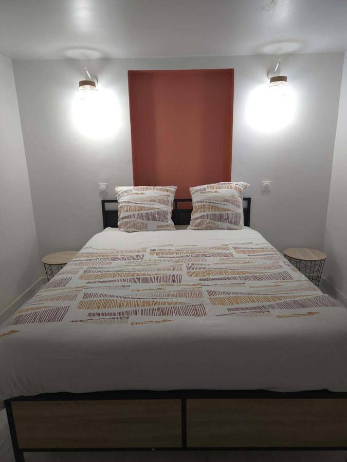 Gîte pour 2 personnes, avec Terrasse à Ennery - 2