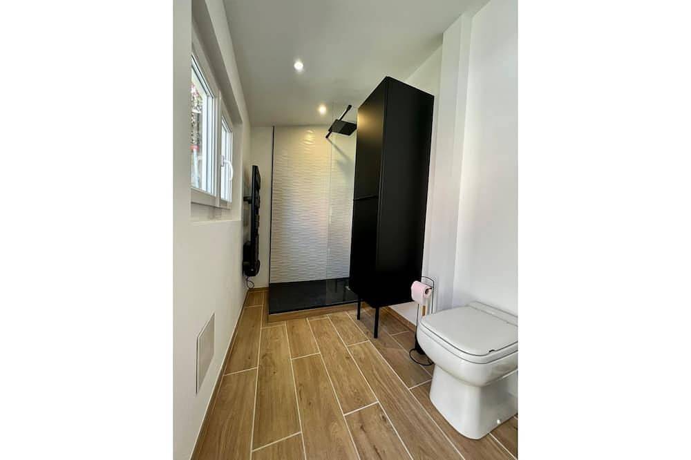 Entire apartment, Mourillon: T2 with garden, 400 m from the beach in Toulon, Toulon region
