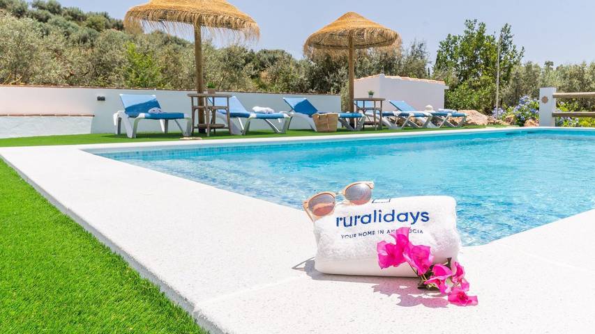 Casa rural para 12 personas, con piscina y balcón/terraza en Periana - 2