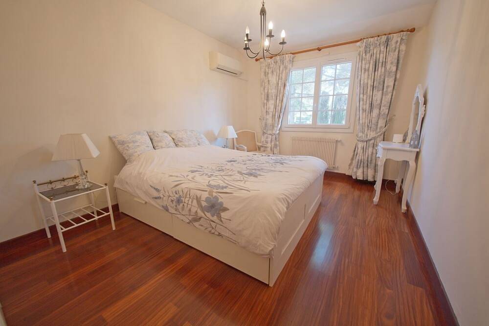 Luxueuse propriété familiale. in Mouans-Sartoux, Côte méditerranéenne (France)