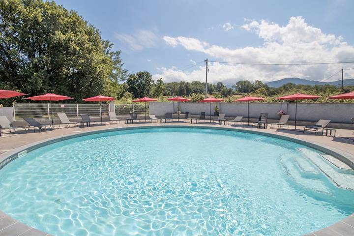 Ferielejlighed for 6 personer, med have og balkon i Korsika