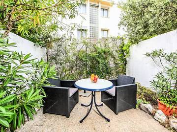 Gîte pour 2 personnes, avec terrasse dans Jardins des Hespérides