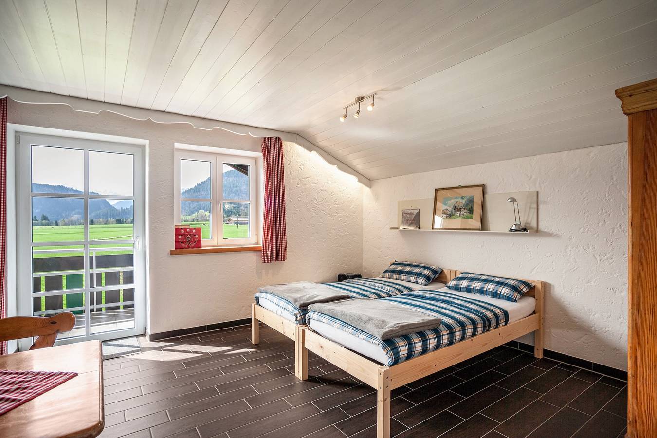 Entire studio, Studio Apartment 'Appartement Braun 1' with Mountain View, Balcony and Wi-Fi in Bolsterlang, Bavarian Swabia