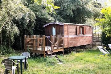 Gîte pour 2 personnes, avec terrasse à Arlebosc