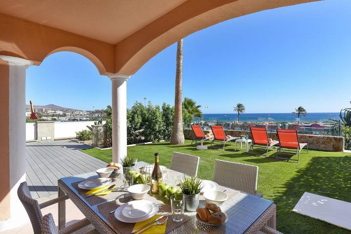 Finca für 6 Personen, mit Terrasse und Garten sowie Meerblick und Pool in Maspalomas
