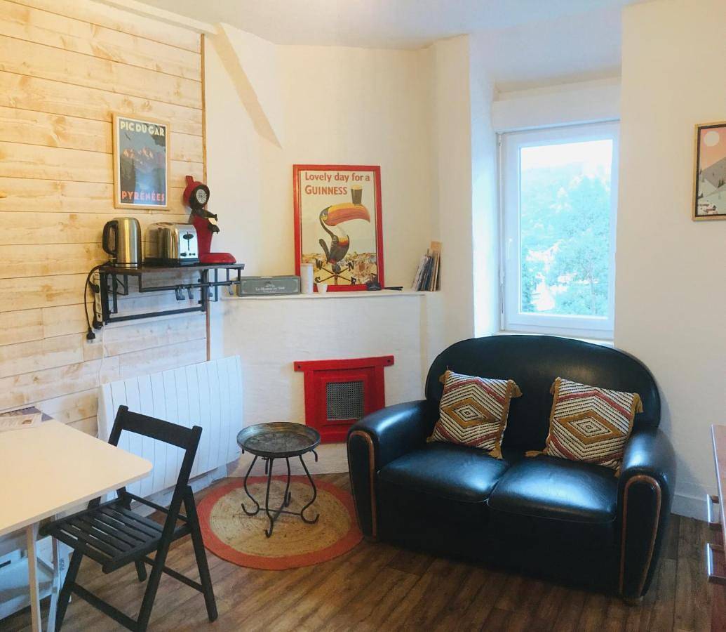 Appartement entier, Two-Bedroom Apartment in Cierp-Gaud, Pyrénées