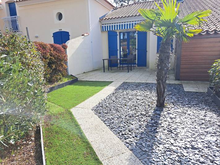 Ferienhaus für 6 Personen, mit Terrasse und Pool