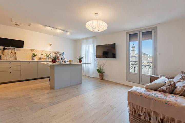 Ganze Wohnung, L’Etoile- Downtown Chic Apartment  in Pézenas in Pézenas, Mittelmeerküste (Frankreich)