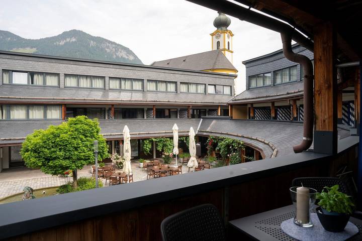 Ferienwohnung für 6 Personen, mit Balkon und Pool in Wilder Kaiser