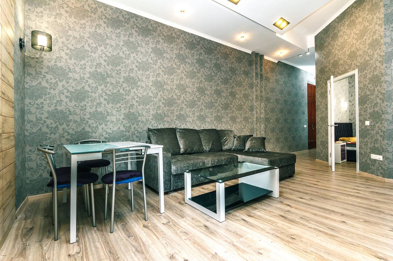 Cały apartament, One bedroom, 6 Zankovetskoi St Near a Khreschatyk in Kijów, Ukraina