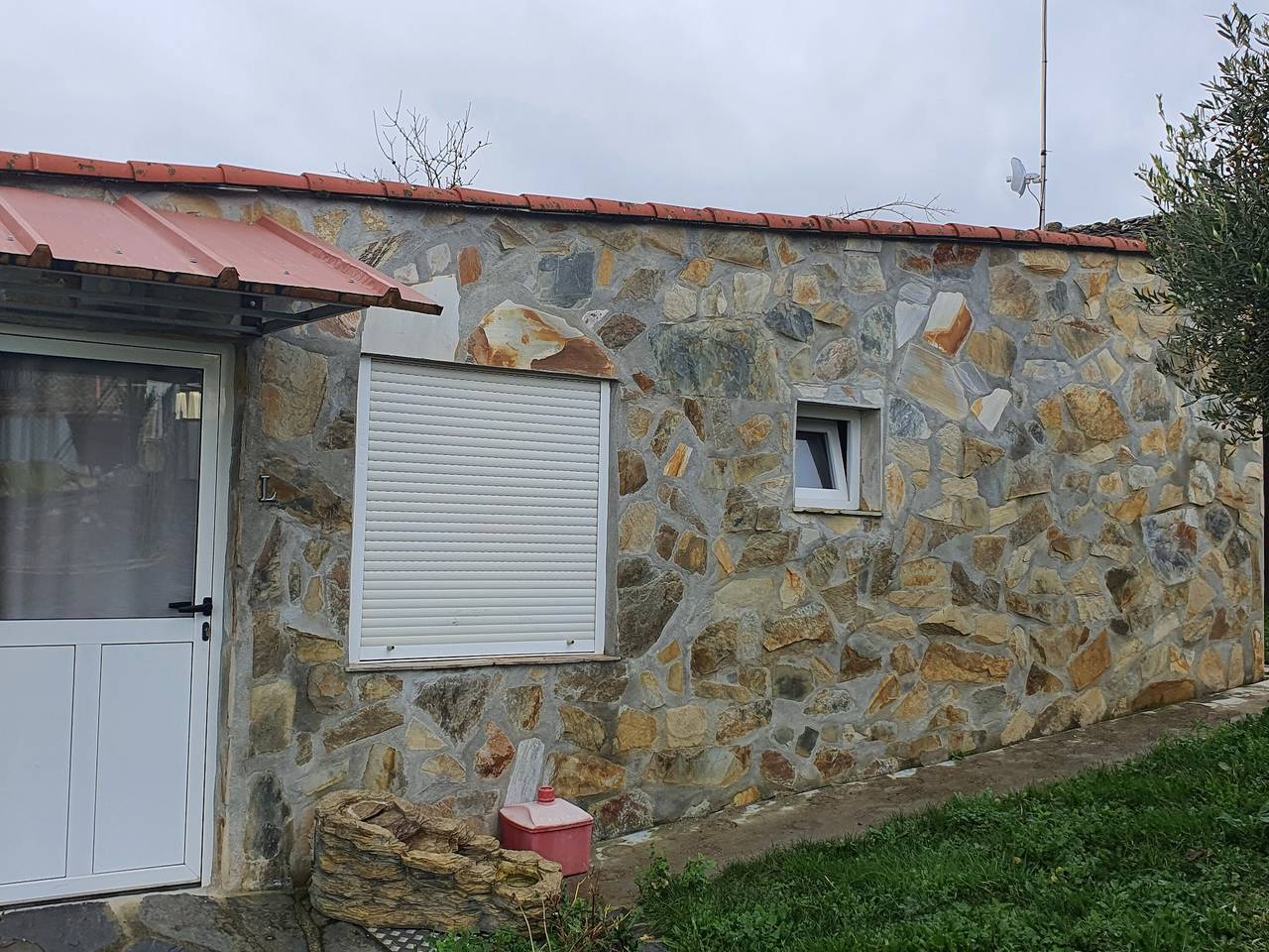 Chambre 'Casa Jardín Habitación Triple L' avec Piscine Privée, Terrasse Partagée et Jardin Partagé in Monforte de Lemos, Province de Lugo