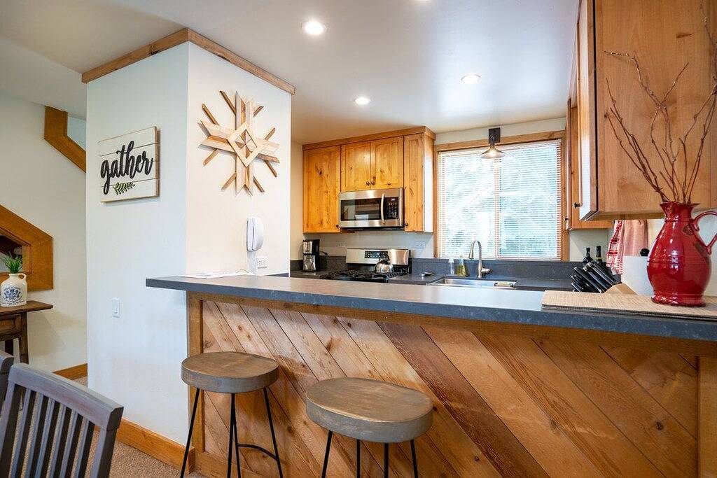 Walk to Northstar Resort | Mountain Views | 3Br Townhome in Northstar California