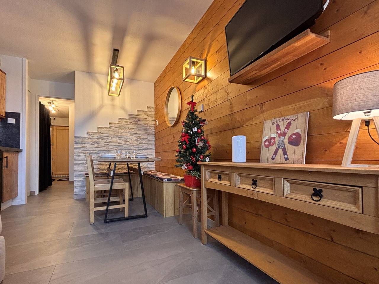 Geheel appartement, Cosy and modern apartment for 4/5 people, Falaise area in Morzine, Les Portes du Soleil