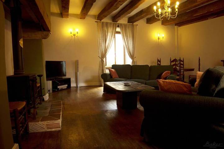 Gîte pour 6 personnes, avec jardin à Coussac-Bonneval - 4