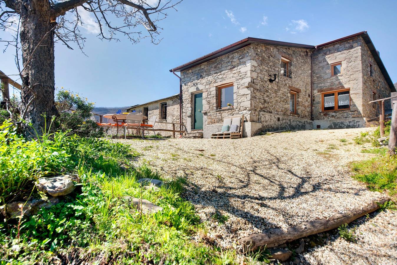Feriehus for 3 personer med have in Costa di Cichero, San Colombano Certenoli