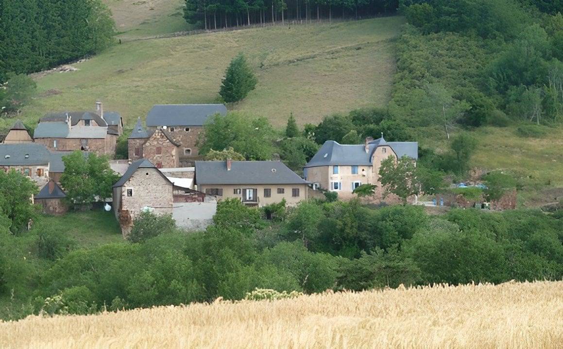 Les Chambres de Grandval : un pas de côté - Chambre Rossignol in Conques-en-Rouergue, Massif central