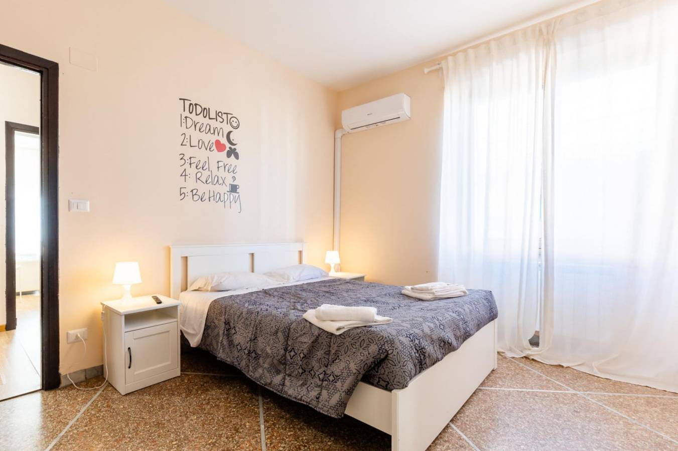 Geheel appartement, Vakantieappartement voor 5 personen met balkon/terras in Rome, Provincie Rome