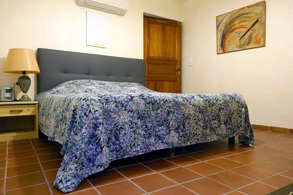 Appartement entier, Loft Casa Nepita Tallano 72 m2 Clim  Vue Grandiose meublé tourisme 3 étoiles in Sainte-Lucie-de-Tallano, Parc naturel régional de Corse